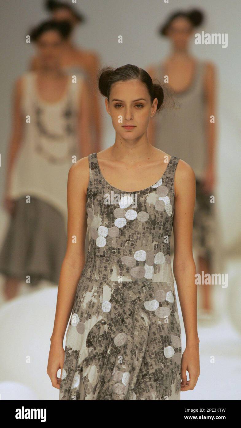 Models show the Maria Bonita Spring-Summer collection during the Fashion  Rio Show 2006, in Rio de Janeiro, Brazil, on Tuesday, June14, 2005. (AP  PhotoSilvia Izquierdo Stock Photo - Alamy