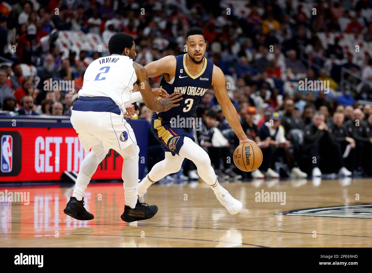 Kyrie irving basketball hi-res stock photography and images - Alamy