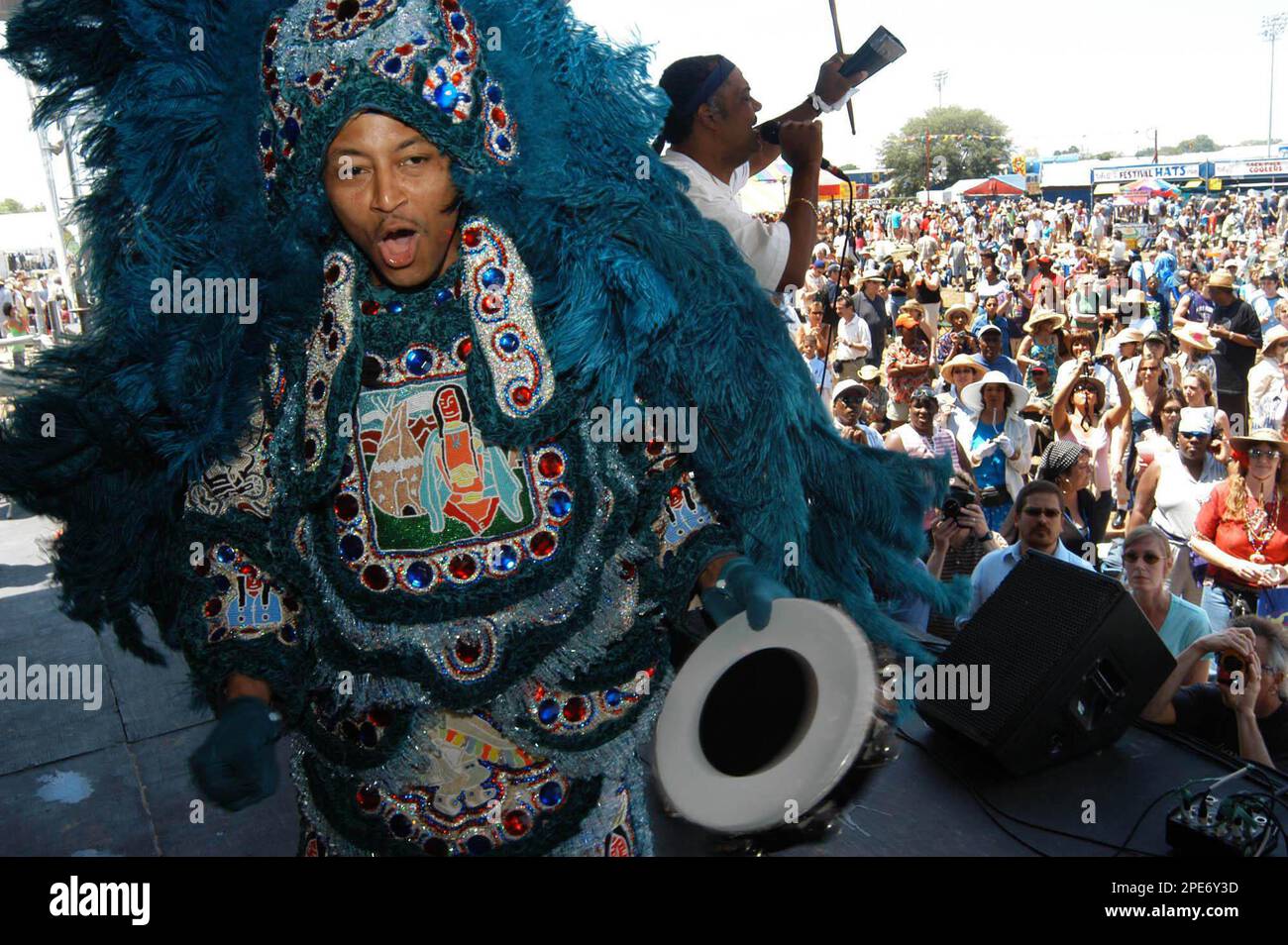 wild tchoupitoulas mardi gras indians