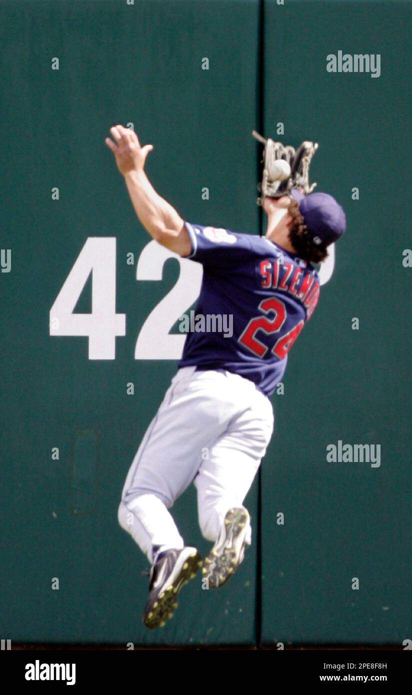 File:Cleveland Indians center fielder Grady Sizemore (24