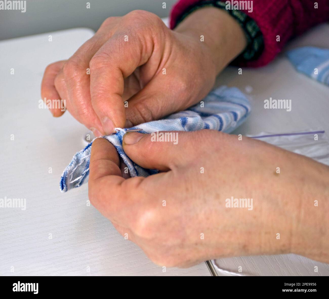 learn to sew Stock Photo Alamy