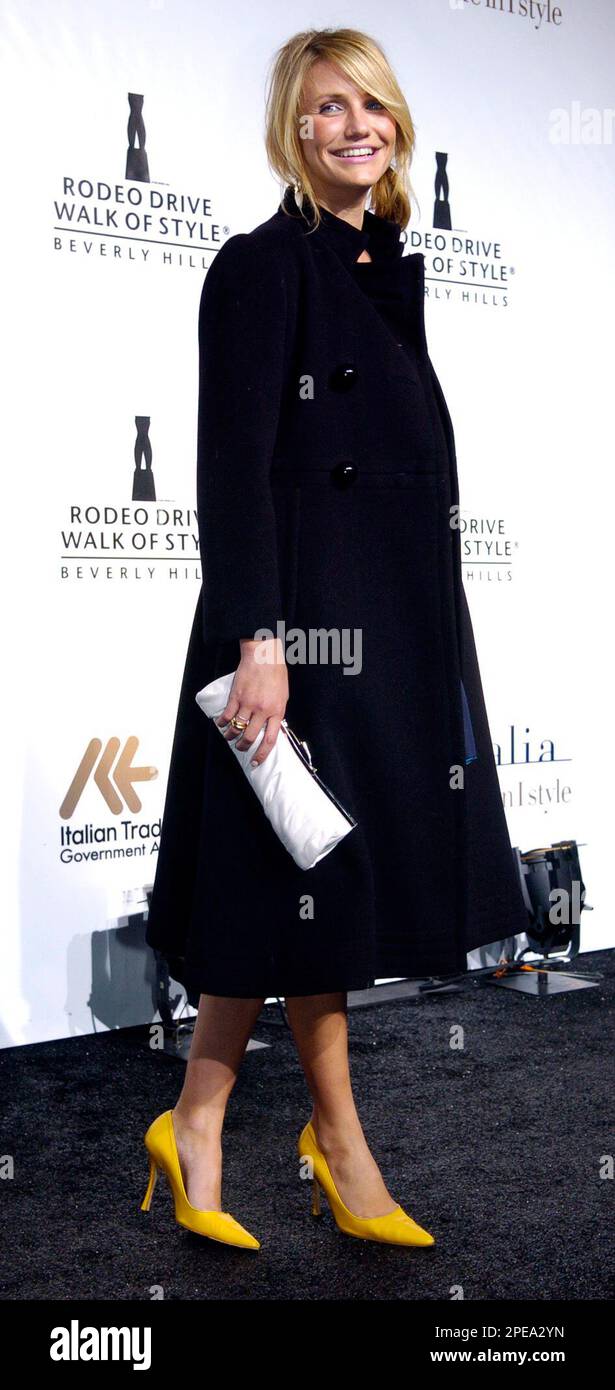 Actress Cameron Diaz arrives at the Rodeo Drive Walk of Style awards in ...