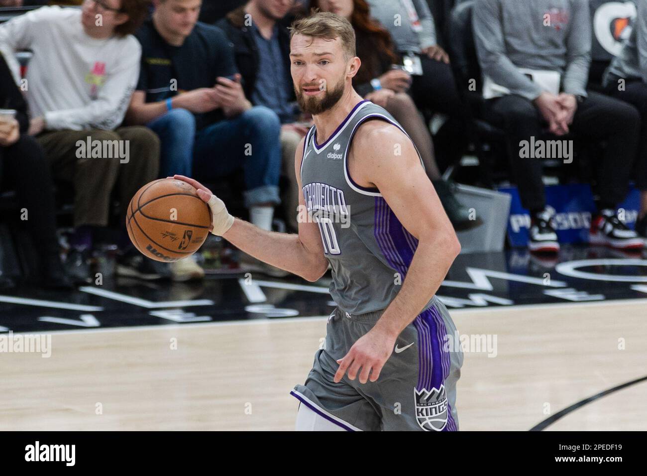 Chicago, USA. 15th Mar, 2023. Chicago, USA, March 15, 2023: Domantas Sabonis (10 Sacramento Kings) in action during the game between the Chicago Bulls and Sacramento Kings on Wednesday March 15, 2023 at the United Center, Chicago, USA. (NO COMMERCIAL USAGE) (Shaina Benhiyoun/SPP) Credit: SPP Sport Press Photo. /Alamy Live News Stock Photo
