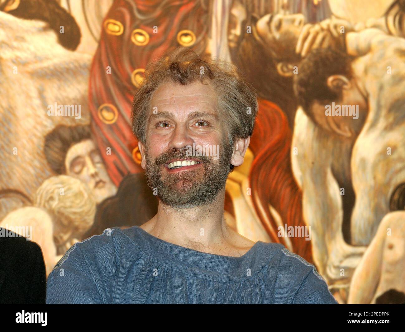 US Filmstar John Malkovich posiert am Dienstag, 8. Februar 2005 in den