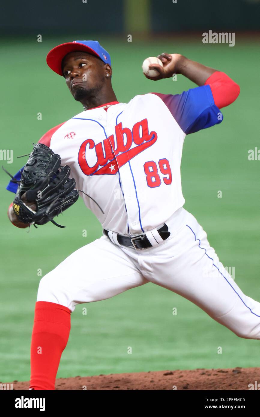 SoftBank Hawks Pitcher Livan Moinelo Progresses Toward First-Team Return Following Successful Live Simulation