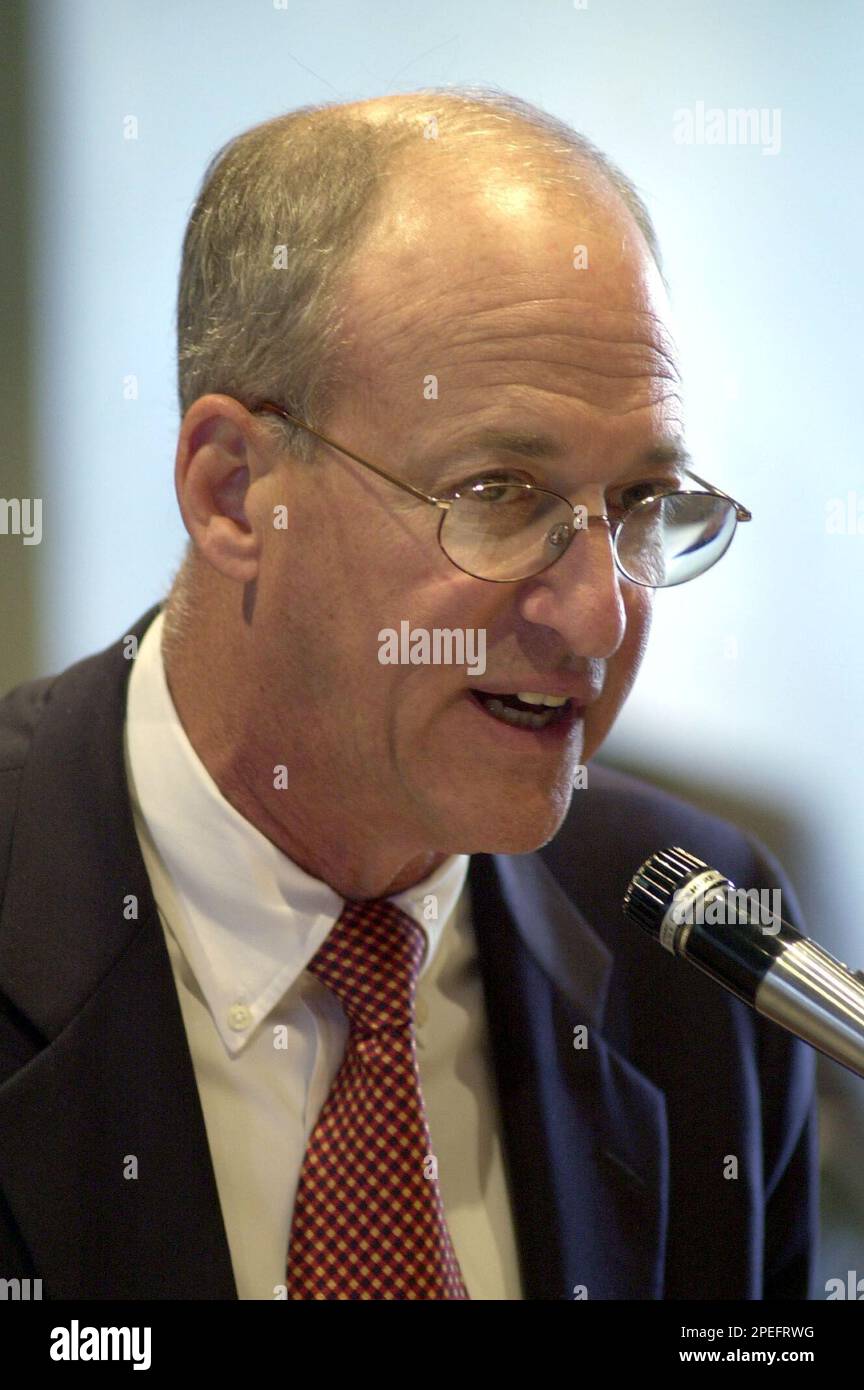 FILE ** State University of New York Chancellor Robert King speaks during a  SUNY Board of Trustees meeting in Albany, N.Y. Tuesday, Dec. 2, 2003. King  has requested a leave for