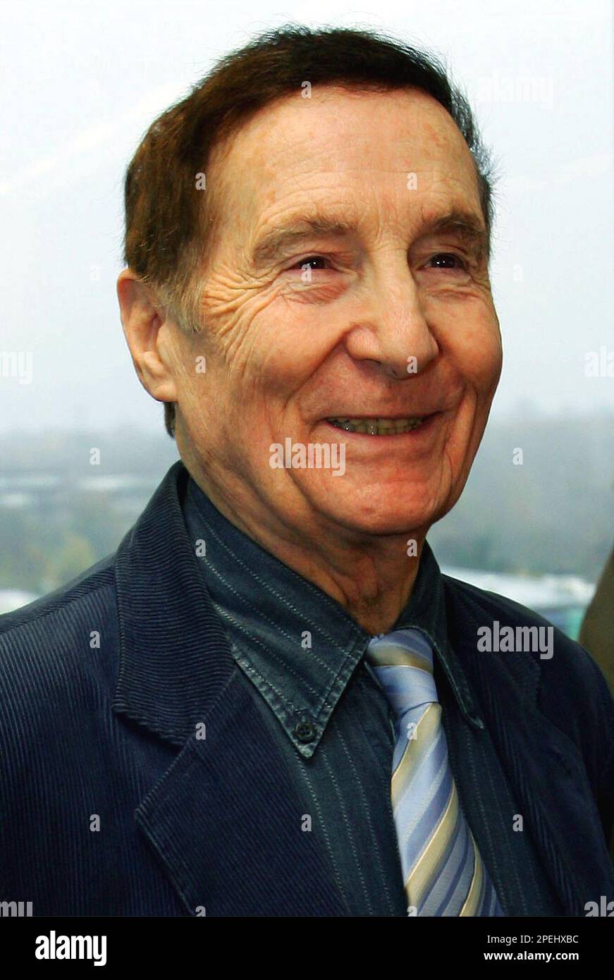 Der Schauspieler und Saenger Freddy Quinn nach der Urteilsverkuendung