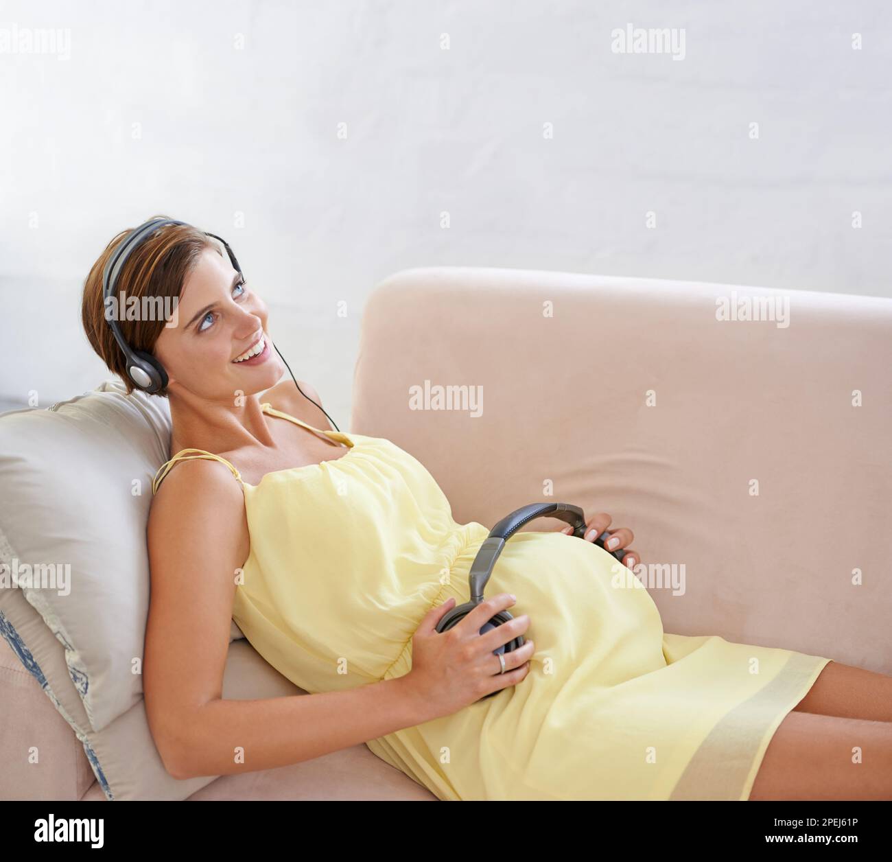Belly sounds hi-res stock photography and images - Alamy