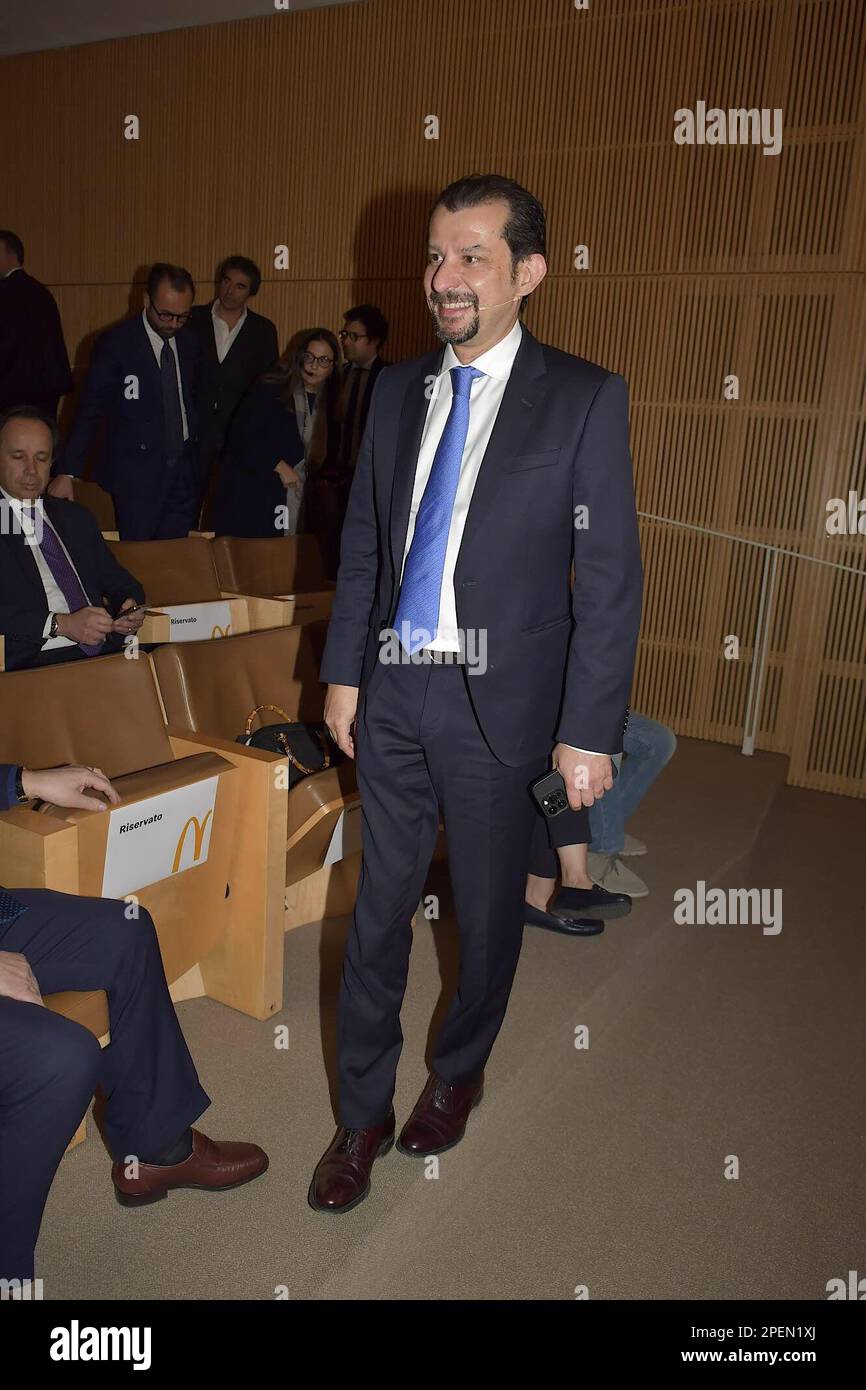 Country mcdonalds hi-res stock photography and images - Page 6 - Alamy