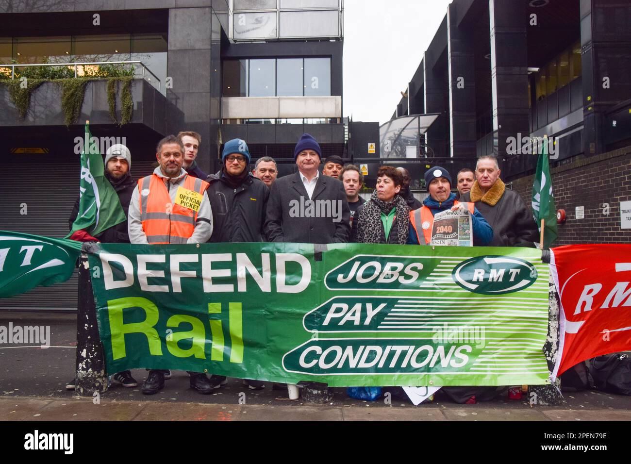Transport strikers picket line uk hires stock photography and images
