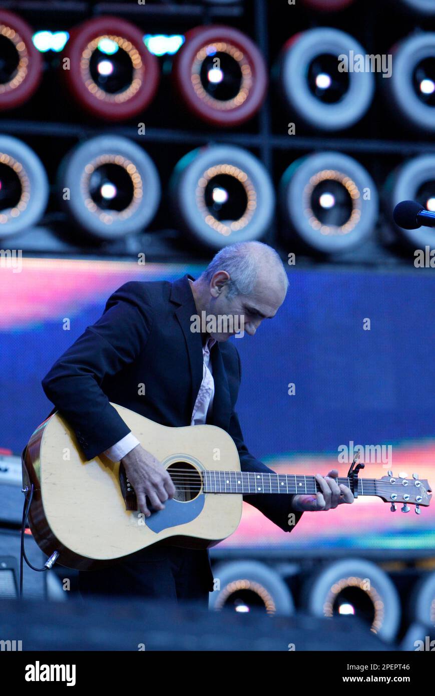 Paul Kelly and band performing at the Live Earth concert. Aussie