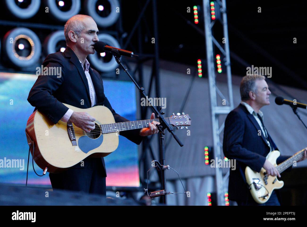 Paul Kelly and band performing at the Live Earth concert. Aussie