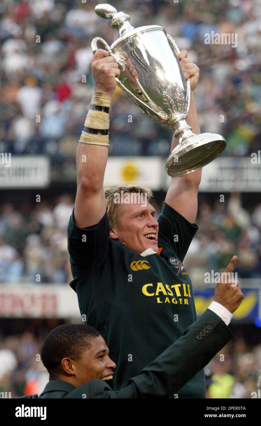 South African rugby players Jean de Villiers, right, and his teammate ...
