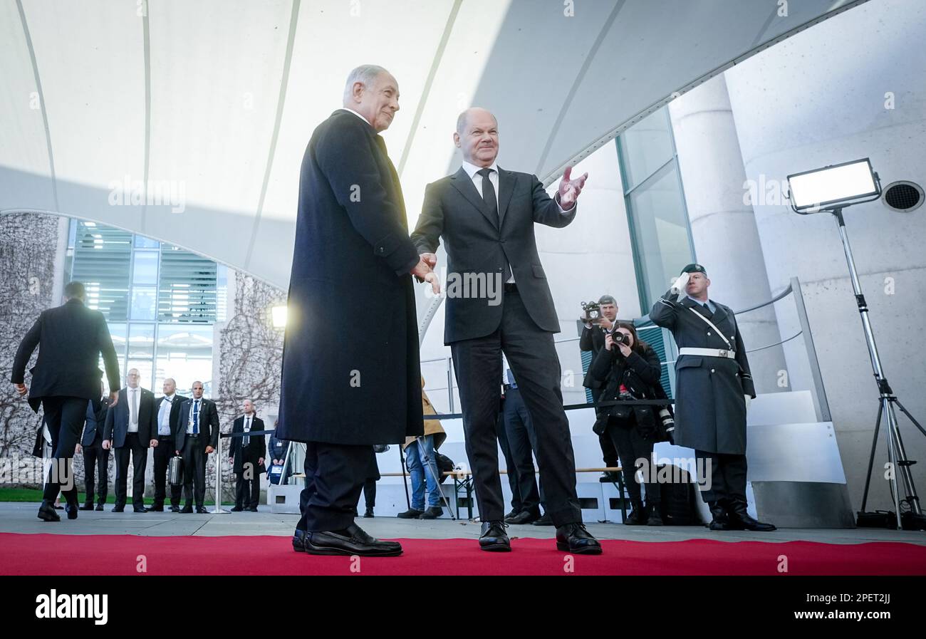 Berlin, Germany. 16th Mar, 2023. German Chancellor Olaf Scholz (r, SPD) receives Benjamin Netanyahu, Prime Minister of Israel, in front of the Federal Chancellery. According to the German government, the talks will focus on bilateral cooperation as well as international and regional security issues. Credit: Kay Nietfeld/dpa/Alamy Live News Stock Photo