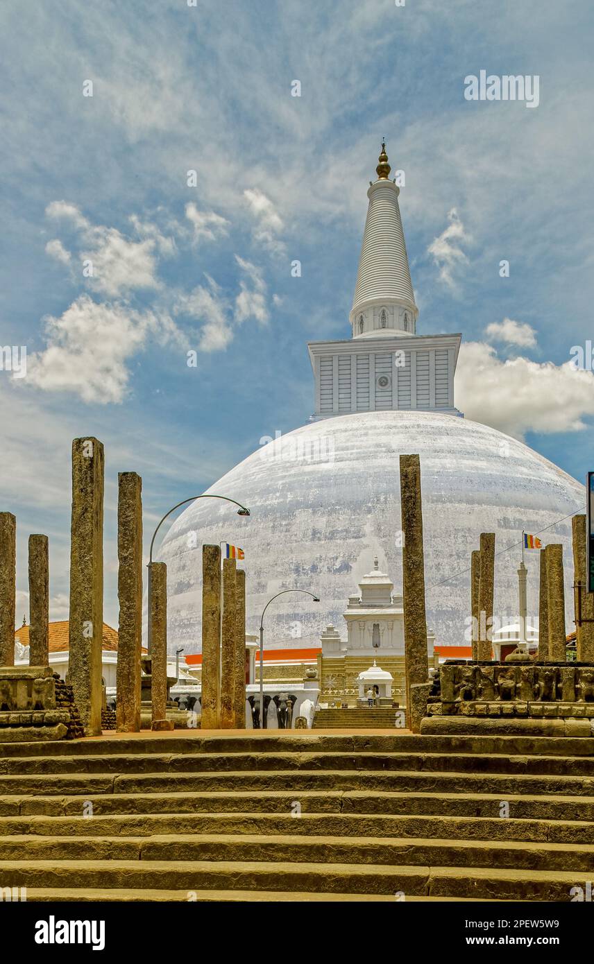 09 10 2007 Ruwanweli Maha Seya Ruwanwelisaya stupa in Anuradhapura; Sri Lanka.Asia. Stock Photo