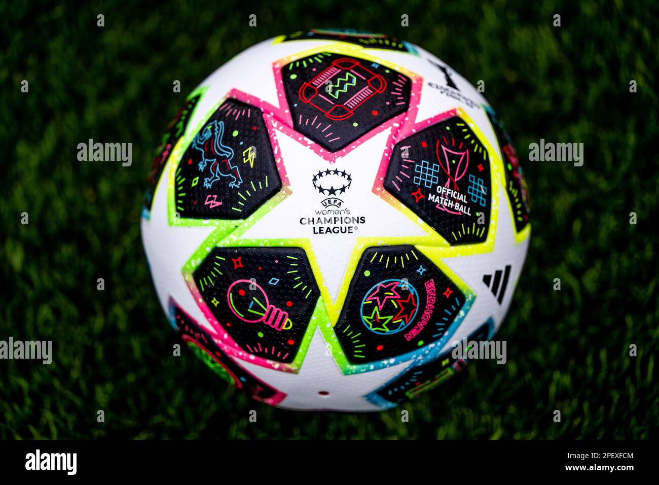 Champions league ball 2023 hi-res stock photography and images - Alamy