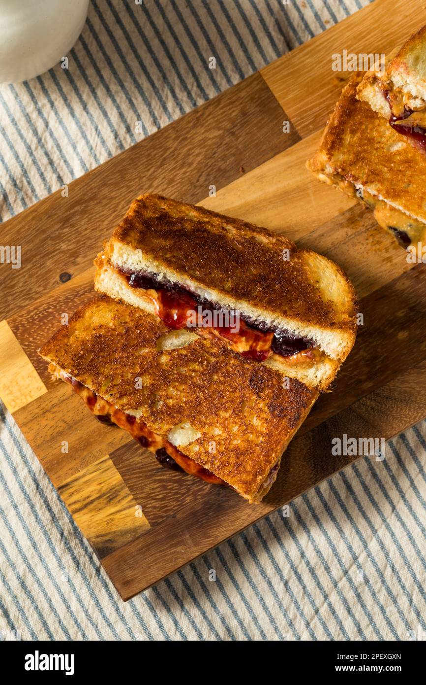 Fried Peanut Butter And Jelly Sandwich Ready To Eat Stock Photo Alamy fried-peanut-butter-and-jelly-sandwich-ready-to-eat-stock-photo-alamy