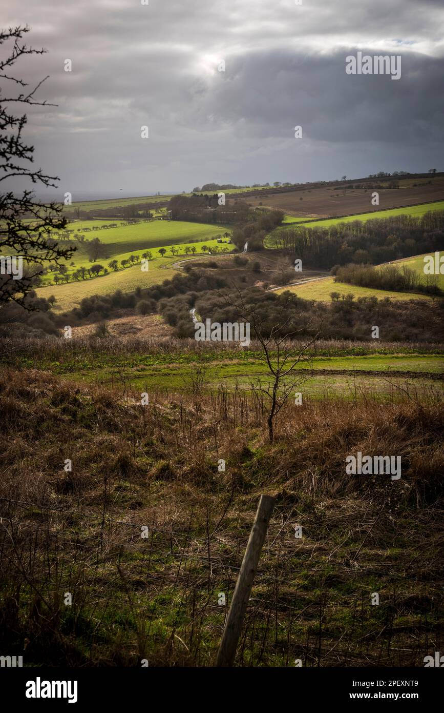 A section of the Yorkshire Wolds Way National Trail between Millington Woods and Huggate in East Yorkshire, UK Stock Photo