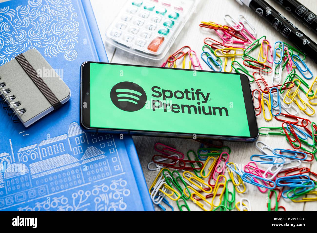 Spotify gift card hi-res stock photography and images - Alamy