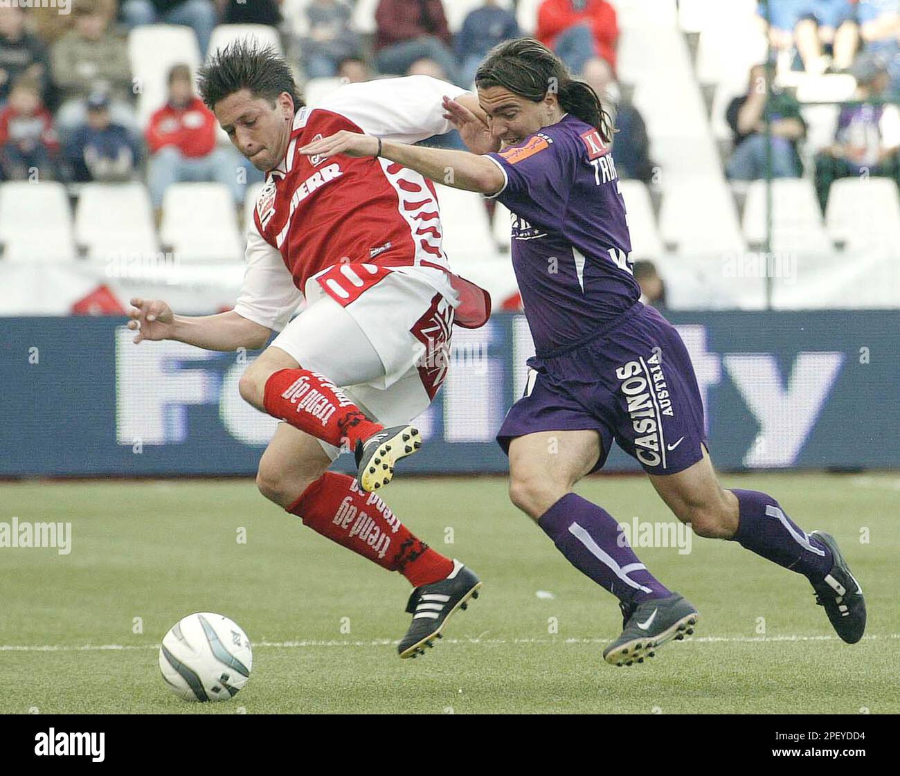 GAKs Martin Amerhauser und Austrias Fernando Troyansky, von links