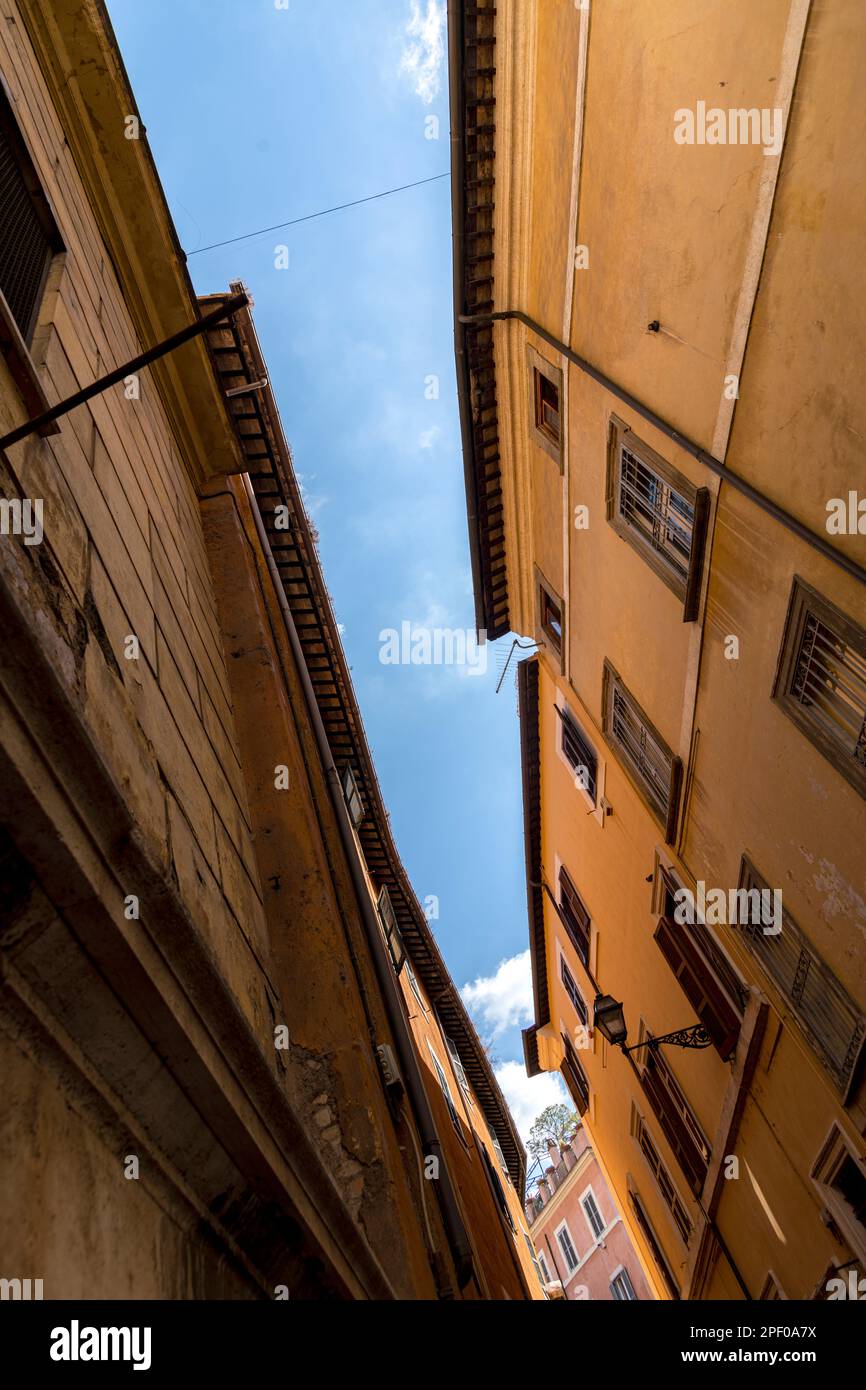 Buildings in rome hi-res stock photography and images - Alamy