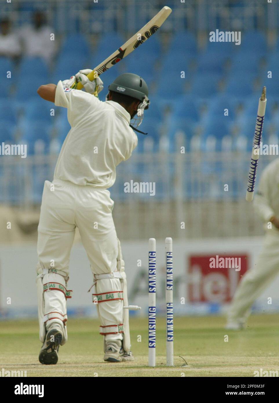 Kamran Rwp Bails for Pakistan's Kamran Akmal goes off on the delivery of India's L ...