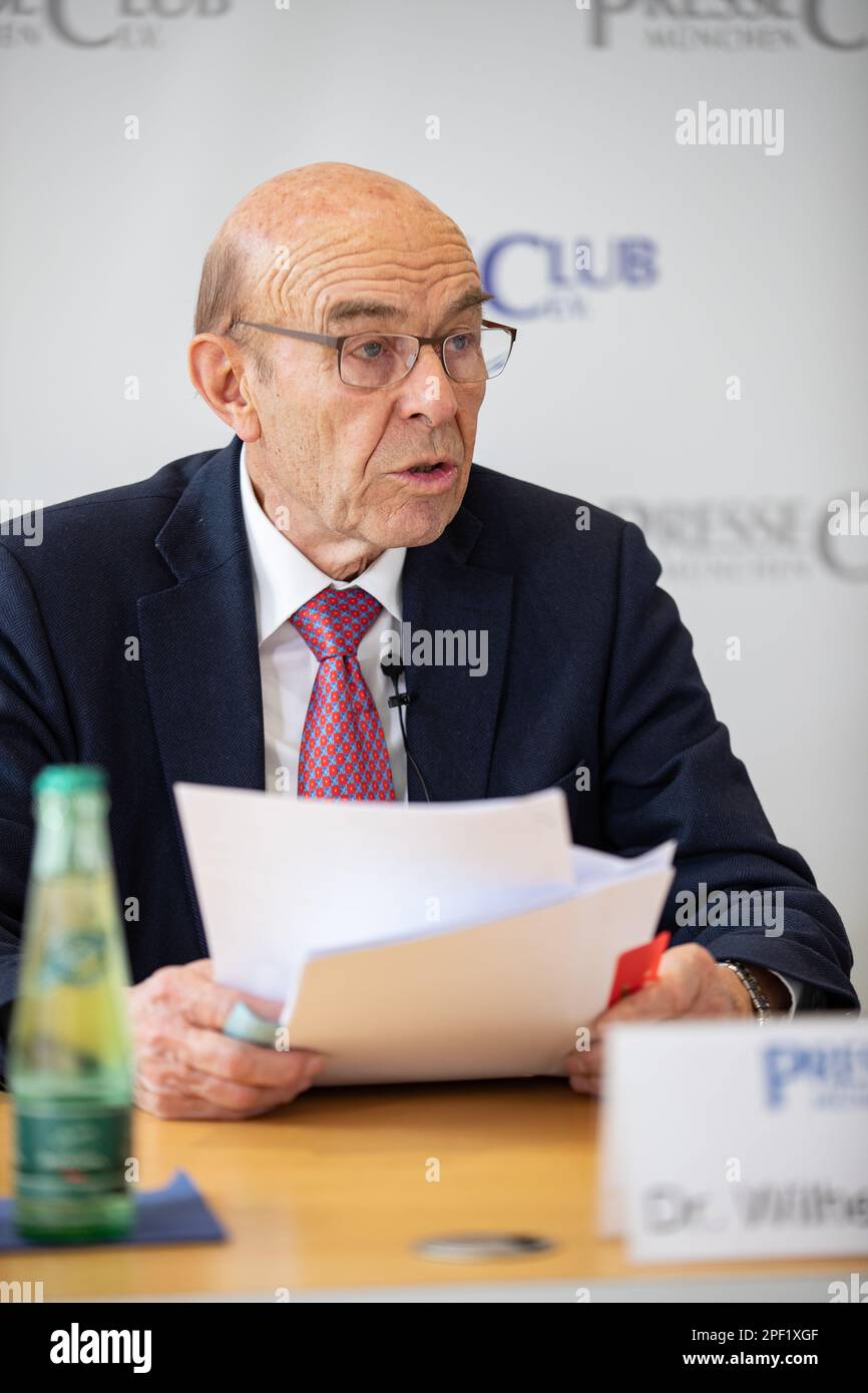 Munich, Germany. 07th Mar, 2023. Dr. Wilhelm Schloetterer on February 7, 2023 at a press conference in Munich, Germany on the backgrounds of the criminal charge at the public attorney's office on the new findings of Wilhelm Schloetterer on the case of the death of Uwe Barschel ( CDU ). (Photo by Alexander Pohl/Sipa USA) Credit: Sipa USA/Alamy Live News Stock Photo