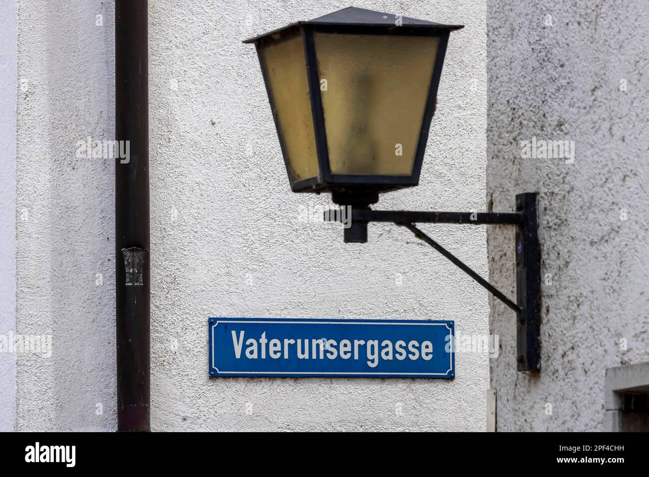 Vaterunsergasse in the Fischerviertel, strange alleyway names, alleyway sign, Ulm, Baden-Wuerttemberg, Germany Stock Photo