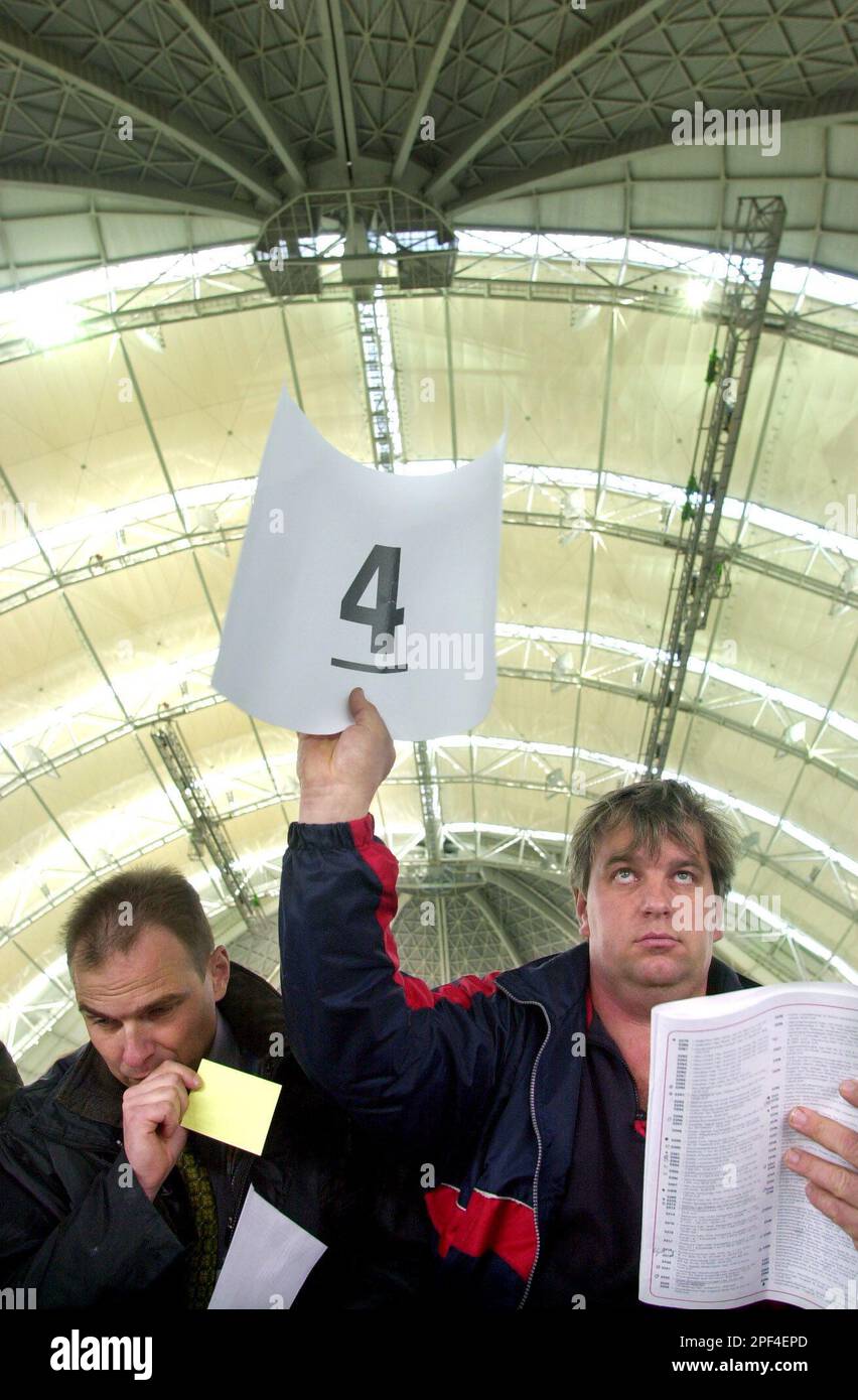 An unidentified man takes part in the insolvency auction of airship ...