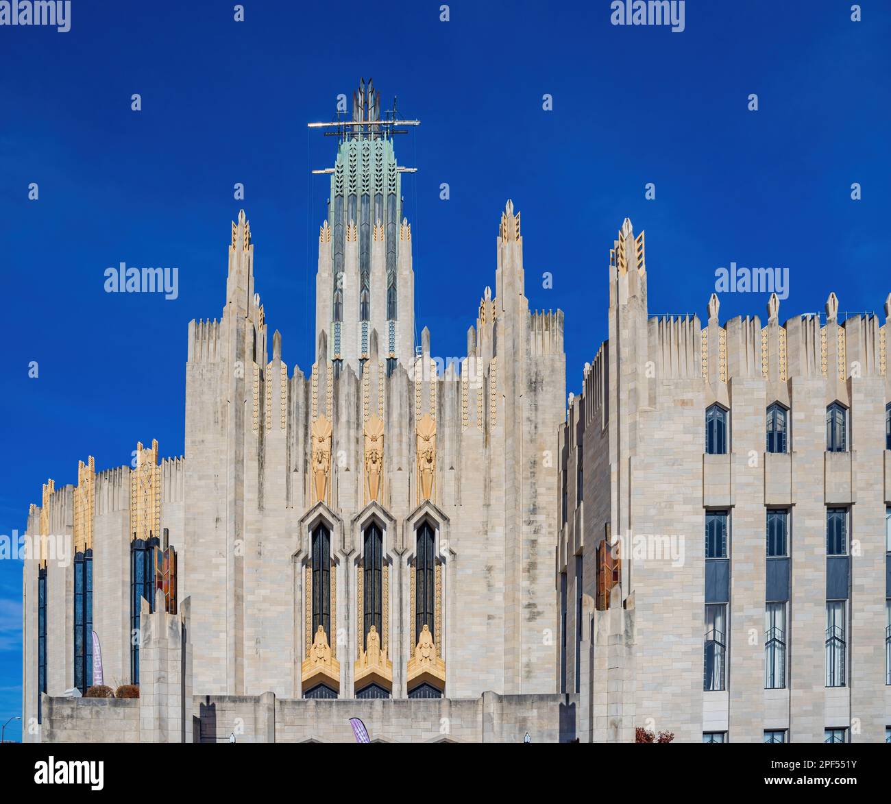 Sunny exterior view of the Boston Avenue United Methodist Church at Tulsa, Oklahoma Stock Photo