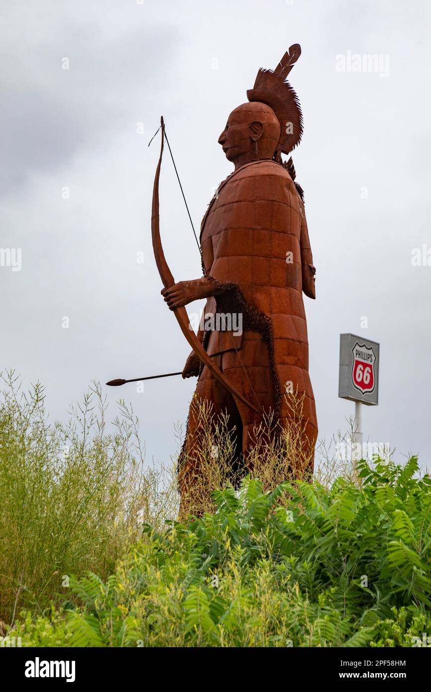 Cuba, Missouri, The Osage Trail Legacy Monument shows an Osage Indian warrior moving west on the Osage Trail, which is now Interstate 44. The Native Stock Photo