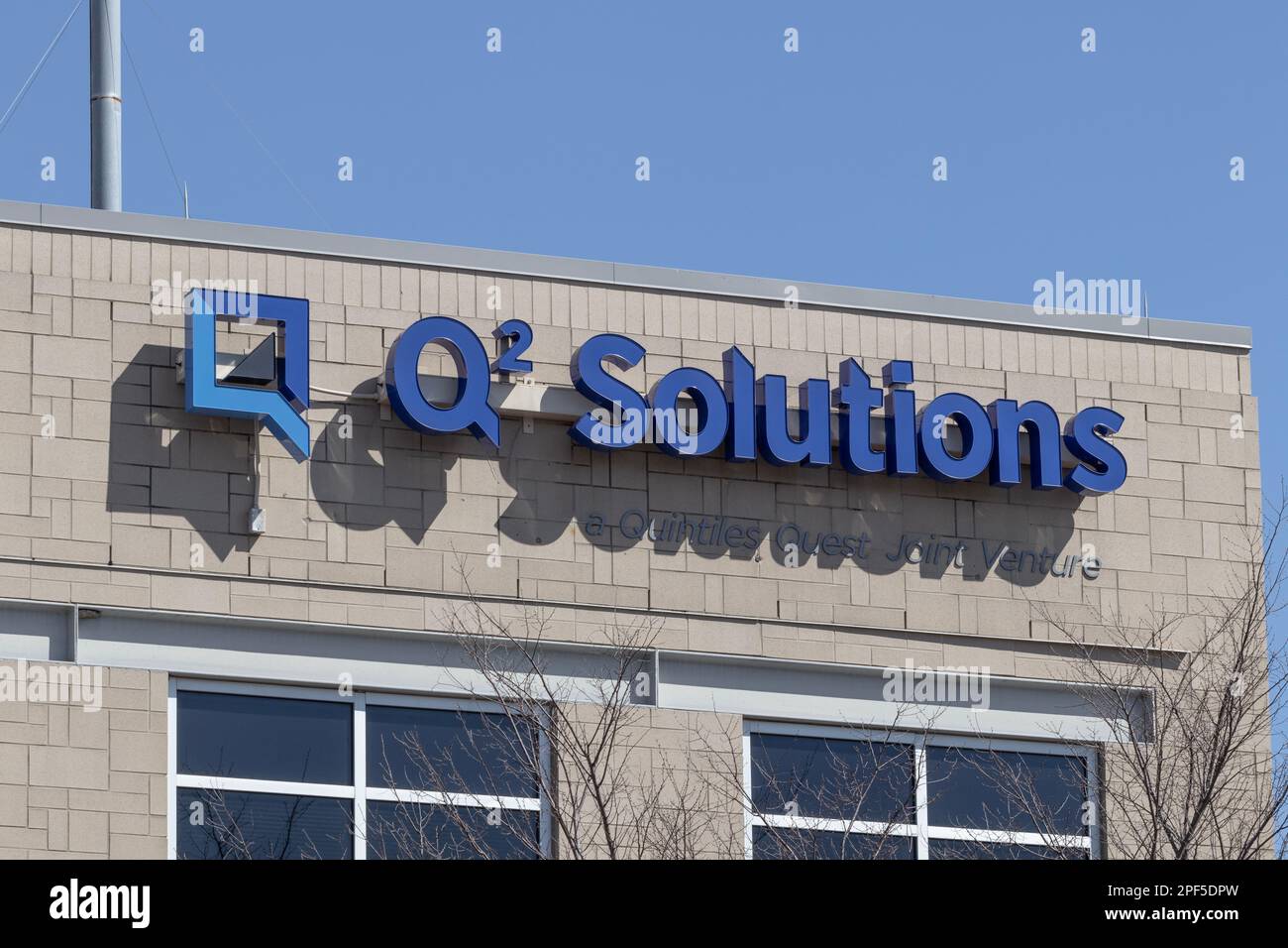 Q2 solutions hires stock photography and images Alamy