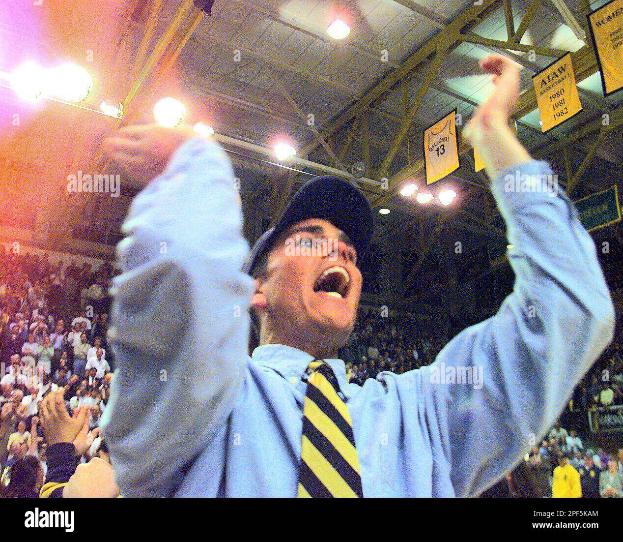 CAL HARMON/C/06MAR97/SP/LS Yell leader, DAVID GEHRKE, senior, cheers for Cal during the last game played in Harmon Gym in Newell against the Arizona State Sun Devils. Photo By Lea Suzuki (LEA SUZUKI/San Francisco Chronicle via AP) Stock Photo