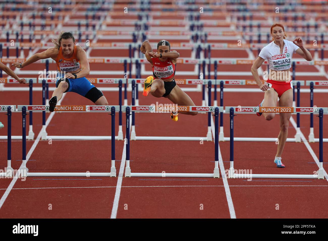 Nadine VISSER, Ditaji KAMBUNDJI & Klaudia SICIARZ in the 100m Hurdles
