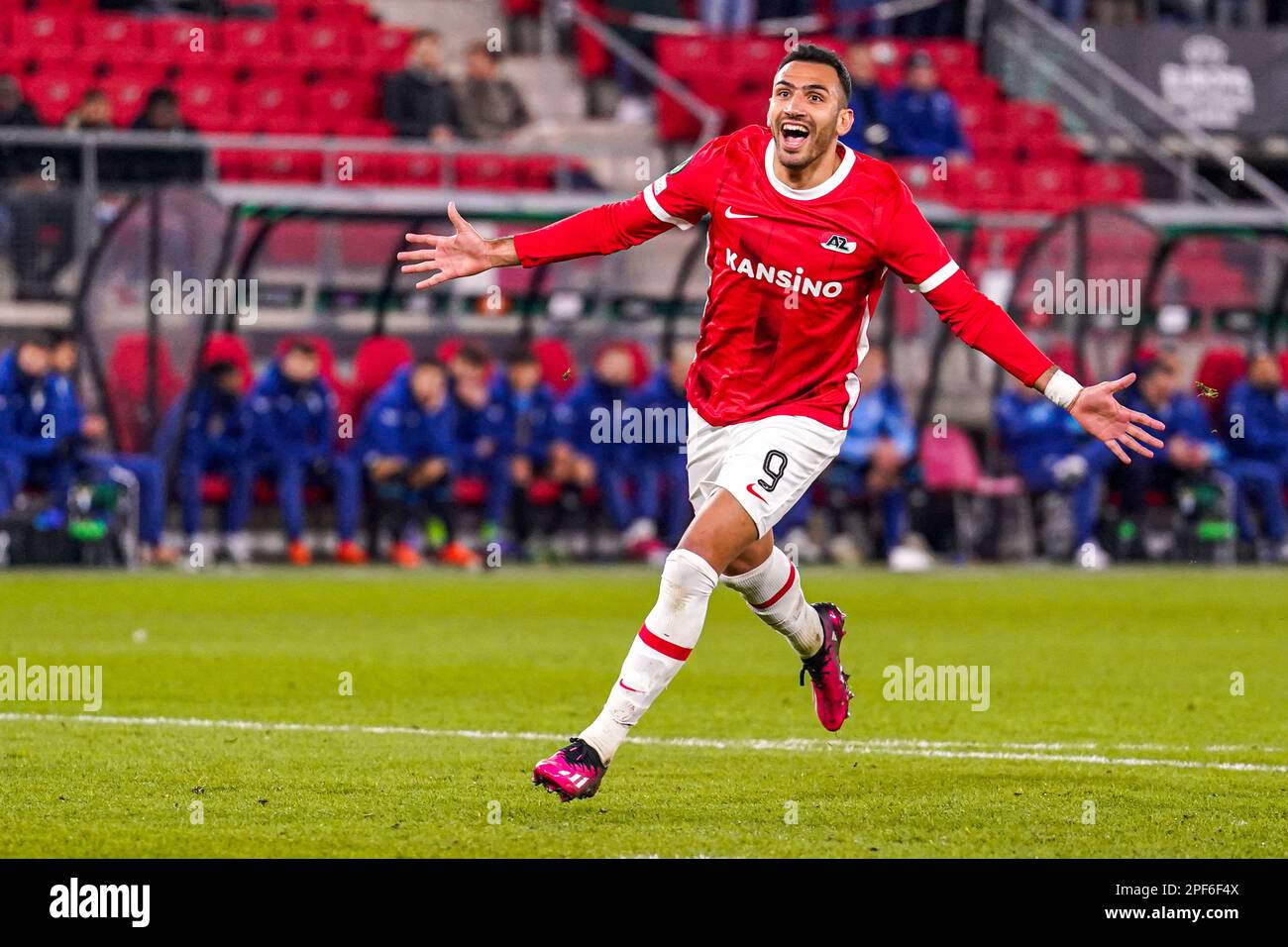 Com dois jogadores expulsos, AZ Alkmaar perde de virada para o FC Groningen  em Alkmaar - Futebol Holandês