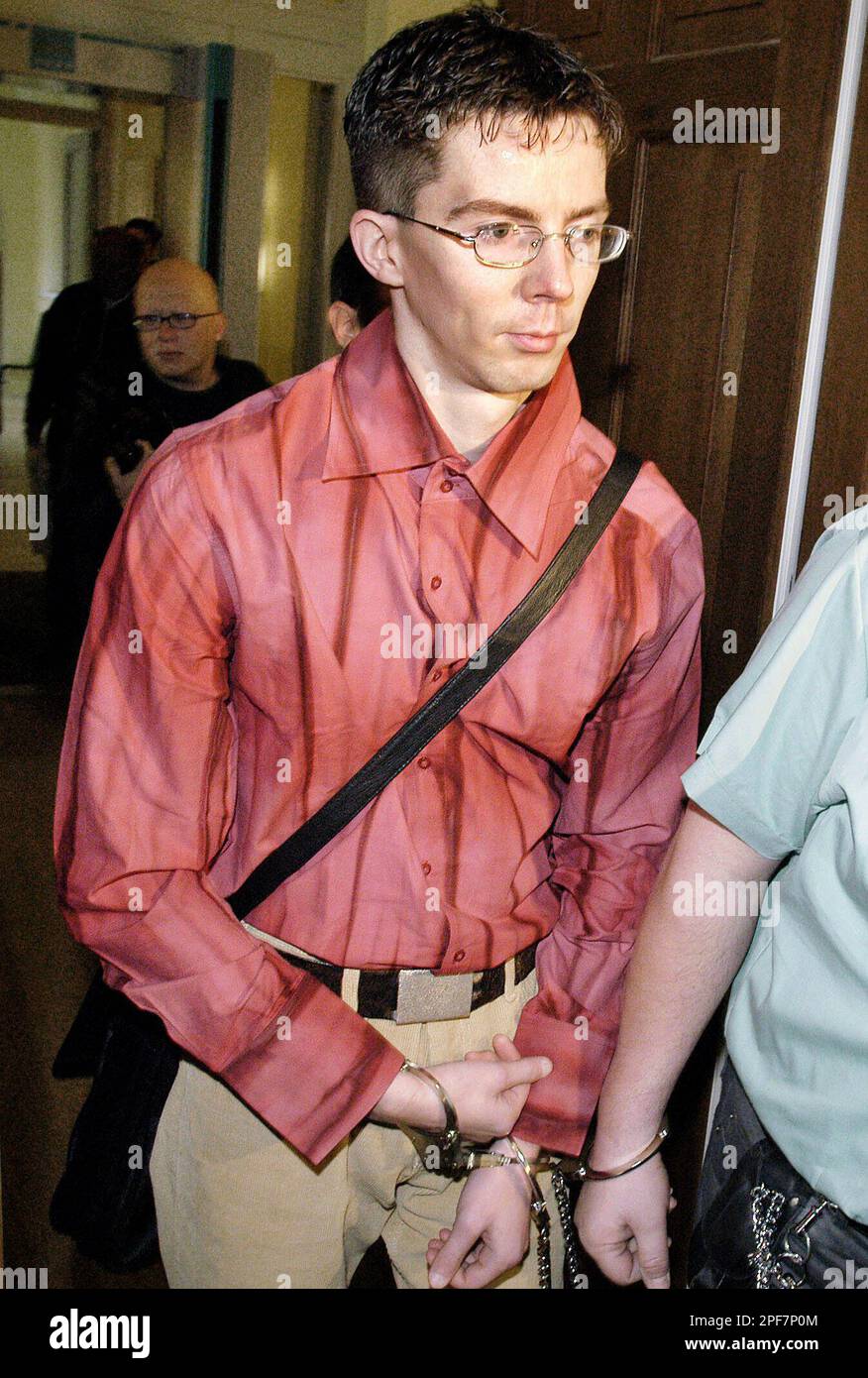 Hendrik Moebus wird am Dienstag, 22. April 2003, in den Gerichtssaal