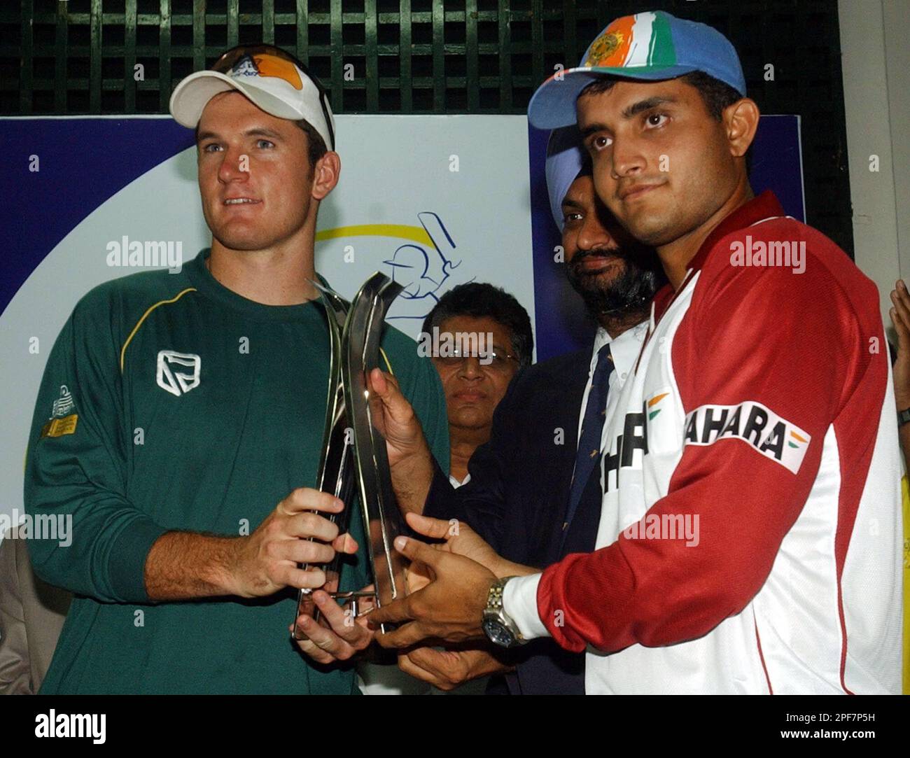 India's Sourav Ganguly, right, and South Africa's Graeme Smith