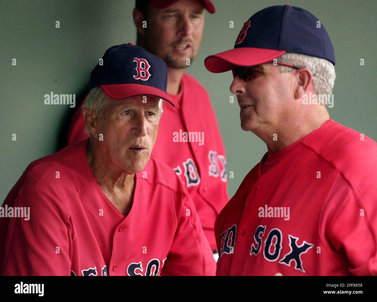 Red Sox legend Johnny Pesky dies