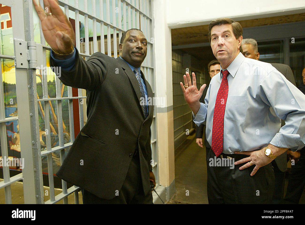 holman-correctional-facility-warden-grantt-culliver-left-guides