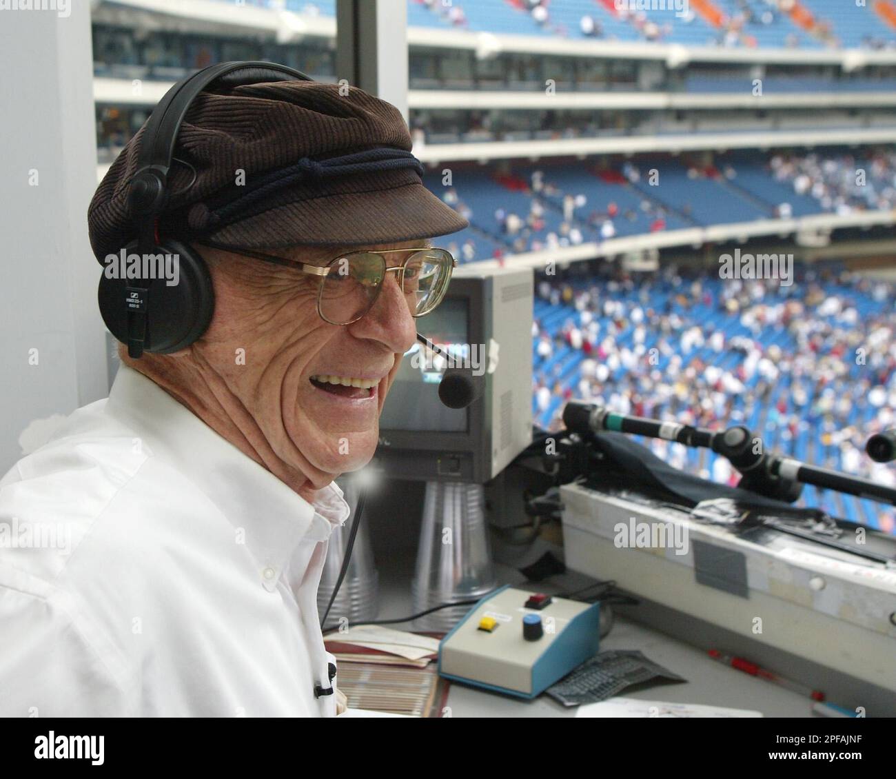 Detroit Tigers radio announcer Ernie Harwell smiles after finishing the final broadcast of his 55-year career as the Toronto Blue Jays defeated the Tigers 1-0 in AL action in Toronto on Sunday