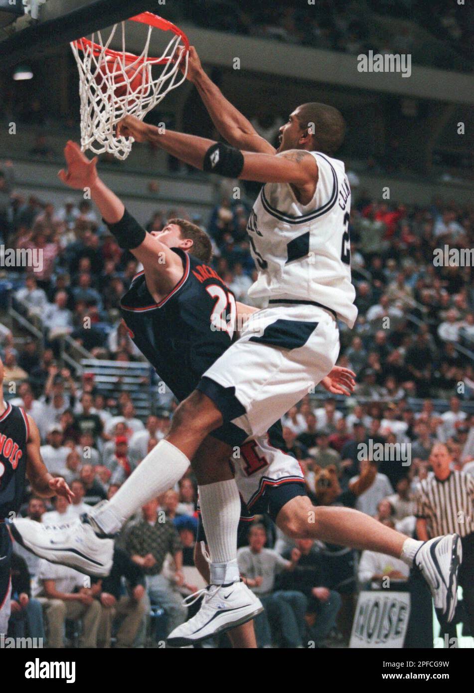 https://c8.alamy.com/comp/2PFCG9W/penn-states-gyasi-cline-heard-right-is-fouled-by-illinois-robert-archibald-left-with-43-seconds-remaining-in-the-fourth-quarter-sunday-feb-6-2000-in-state-college-pa-cline-heard-missed-both-free-throws-as-illinois-won-51-50-ap-photocentre-daily-times-craig-houtz-2PFCG9W.jpg