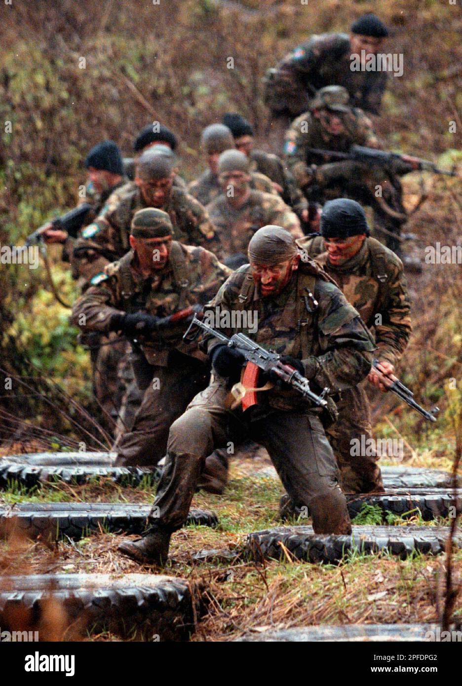 Soldiers of the Lithuanian Army special forces train outside city of ...
