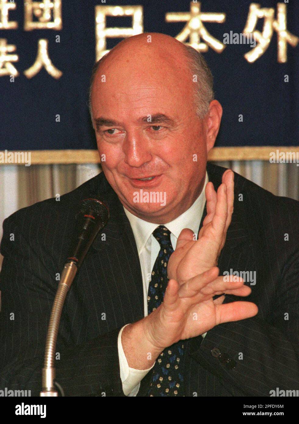 Robert Priddle, executive director of International Energey Agency from ...