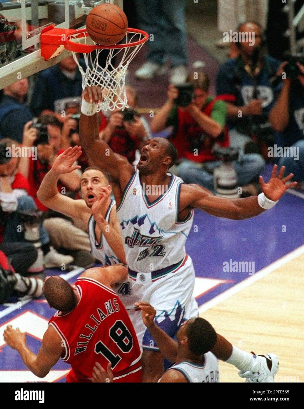 Chicago Bulls vs Utah Jazz - (1997 NBA Finals Game 6) [Full Game] 