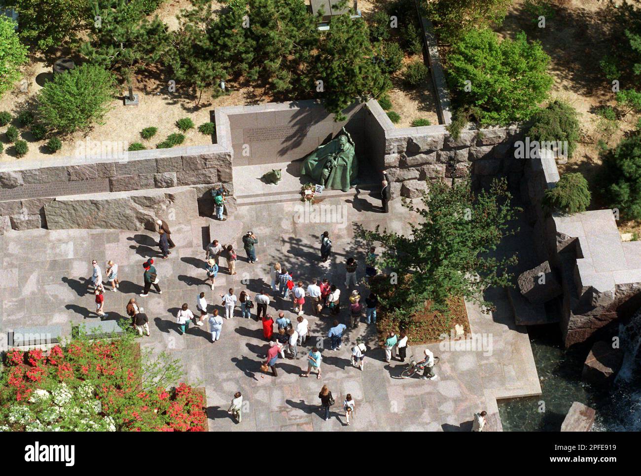Franklin Delano Roosevelt Memorial - Four Outdoor Rooms photo 2