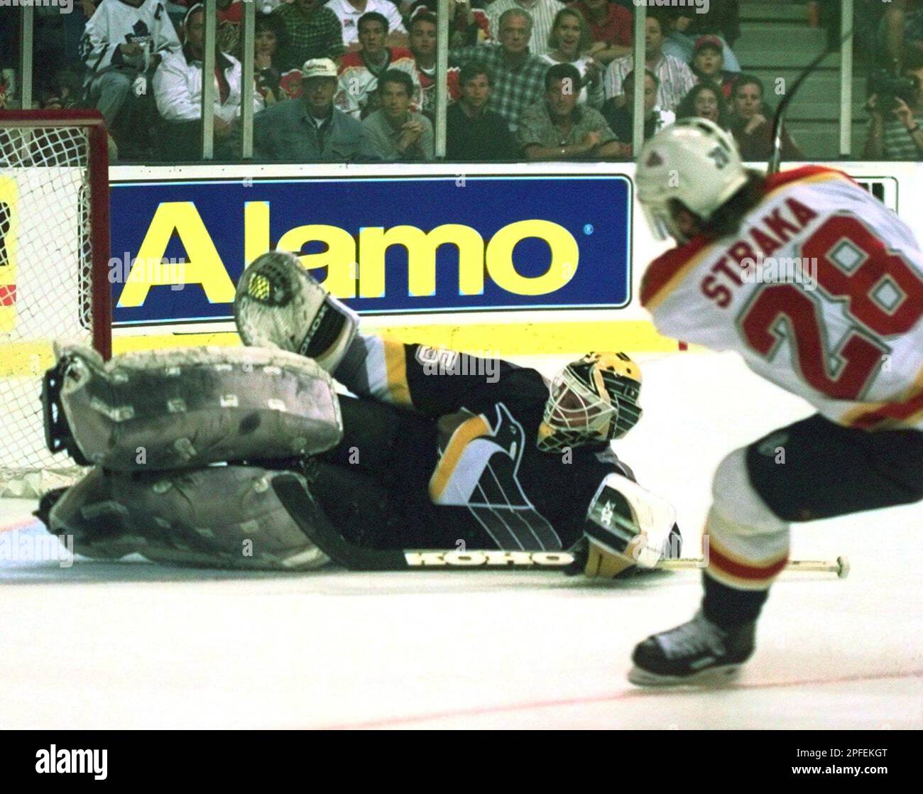1996 NHL EASTERN CONFERENCE FINALS SOUVENIR PUCK PENGUINS VS PANTHERS