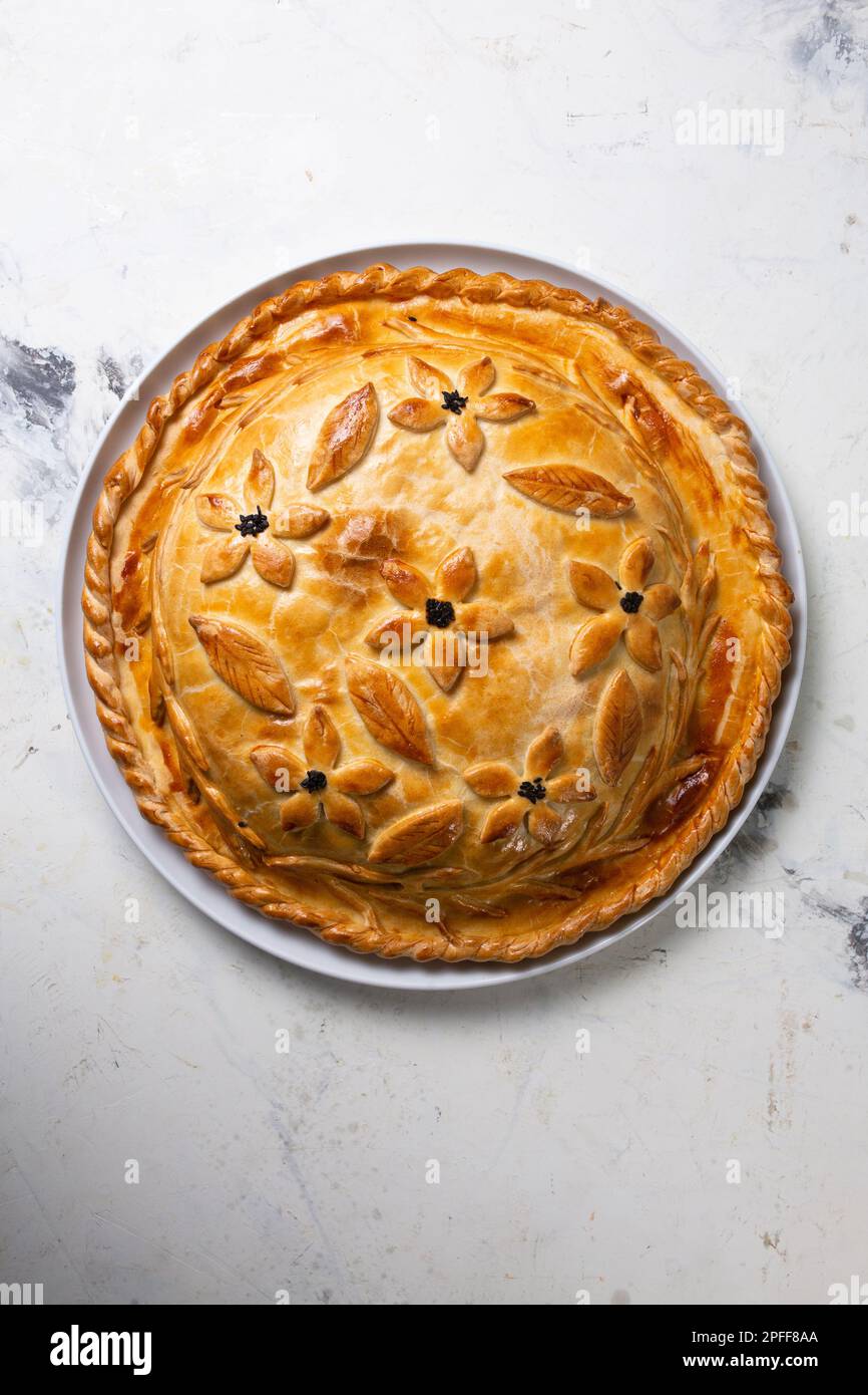 Premium Photo  Traditional savory pie kurnik with chicken