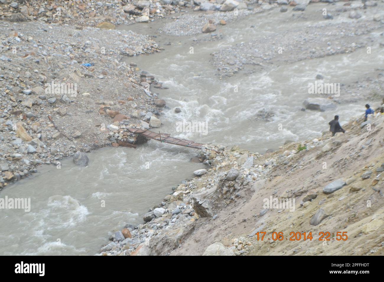 Temporary bridge built on Mandakini river after Kedarnath disaster. In June 2013, a multi-day cloudburst centered on the North Indian state of Uttarak Stock Photo
