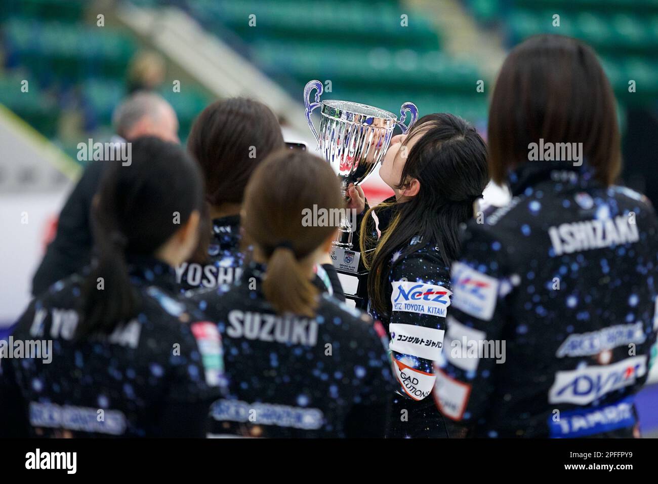 Kisses the trophy hi-res stock photography and images - Page 4