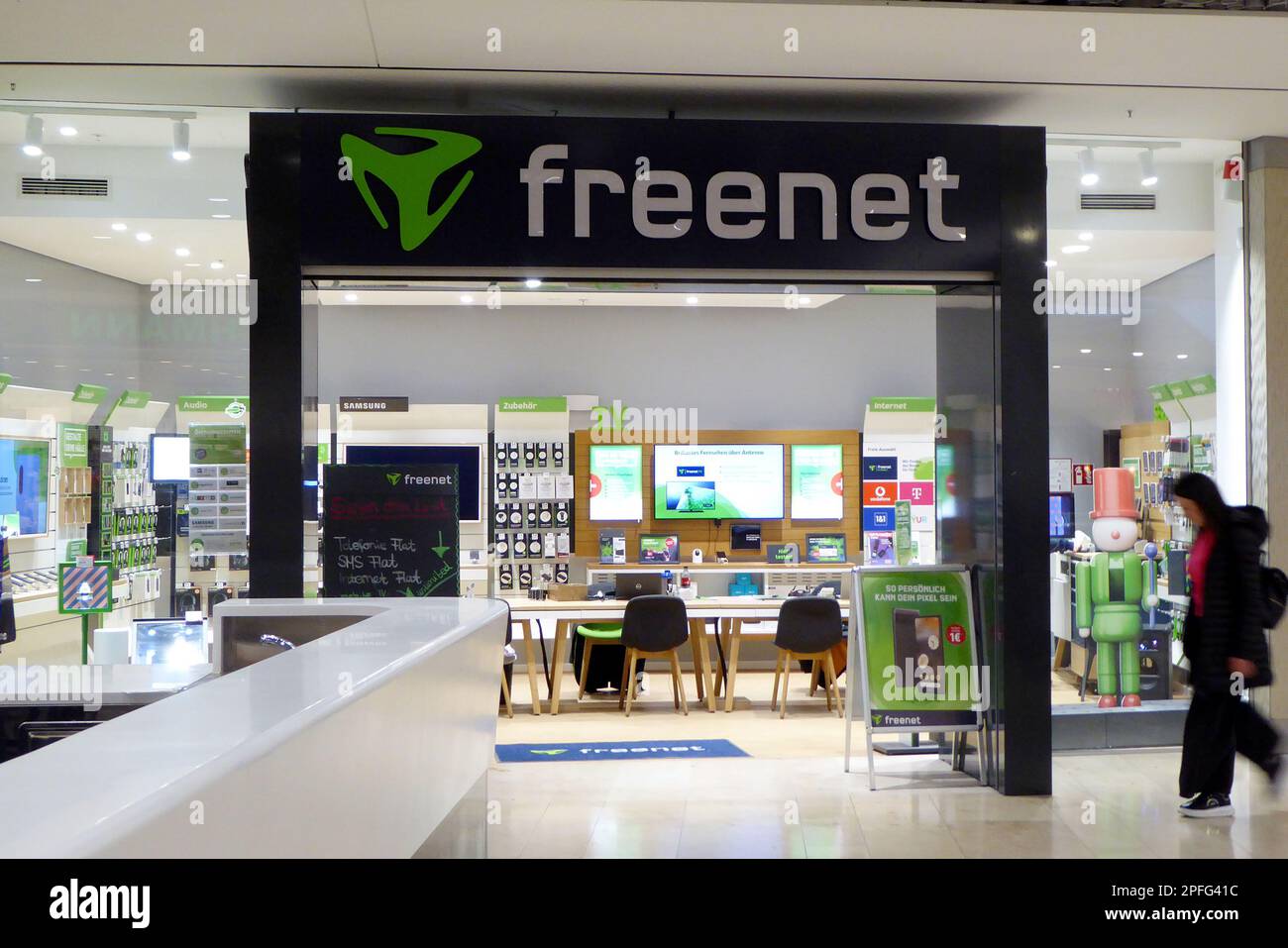 Freenet Telekommunikations-Unternehmen Store / Geschaeft / Logo / Schild / Sign Stock Photo